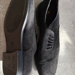 H&M Men's Sleek Black Derby Shoes